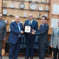 Benha University Board honors Benha Faculty of Engineering Dean After reaching Retirement Age