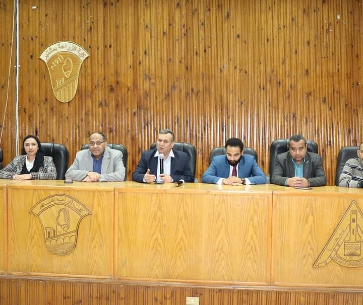 كلية الزراعة تحتفل بتسليم شهادات نهاية الدورة التدريبية "إنتاج وتقييم هجن الذرة الشامية"